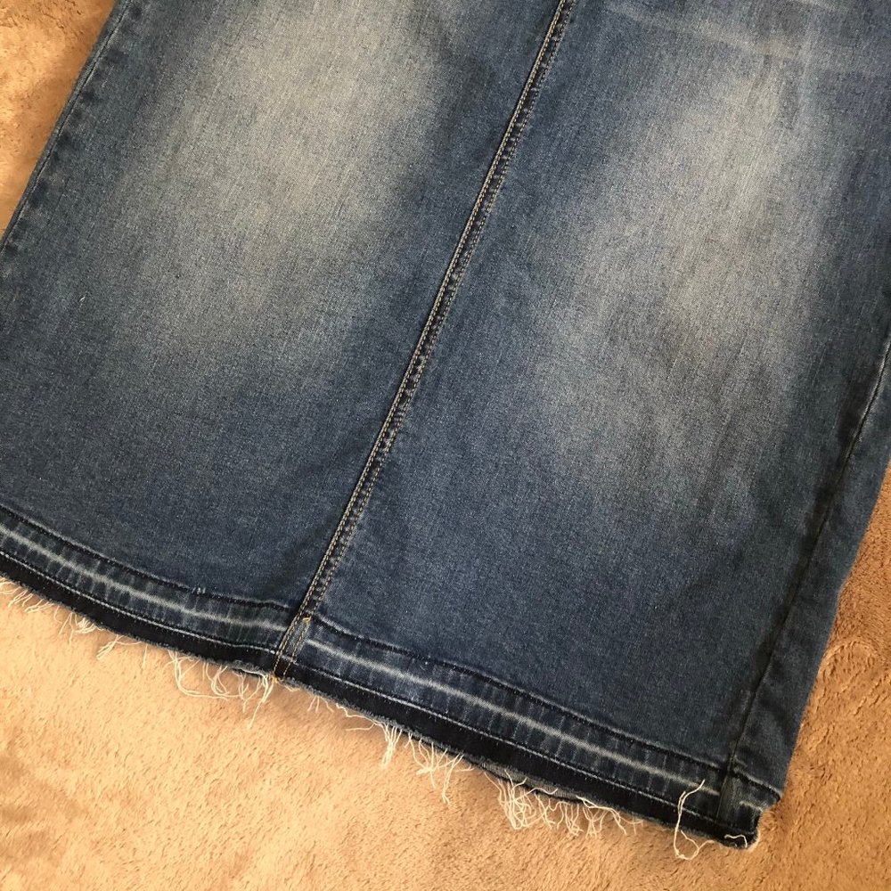 Kenneth Cole Reaction Moderna Denim Skirt - Picture 4 of 10